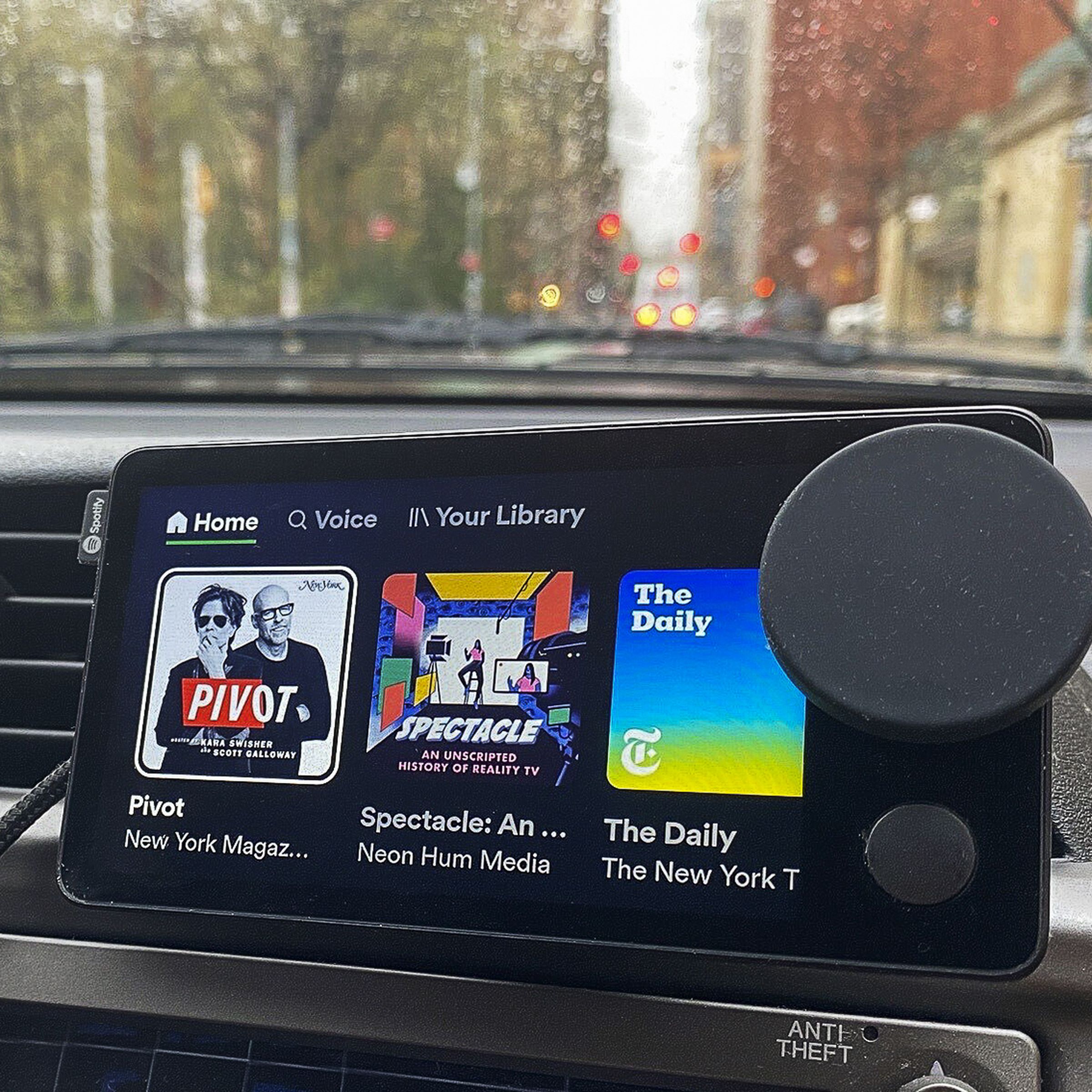 car thing device mounted to a car vent